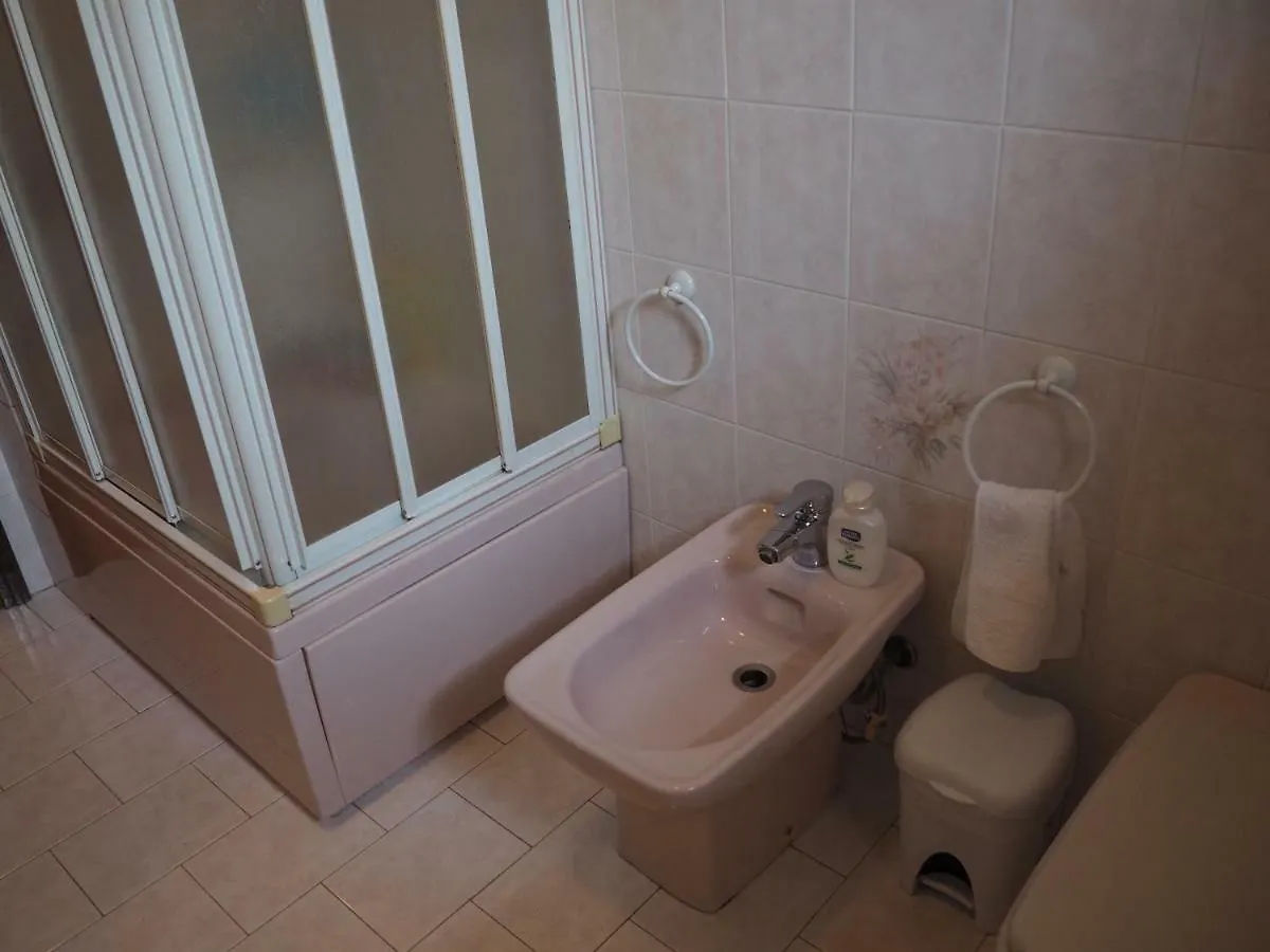 *** Nocleg ze śniadaniem B&B Villa Filotea & Apartment Desenzano del Garda Włochy